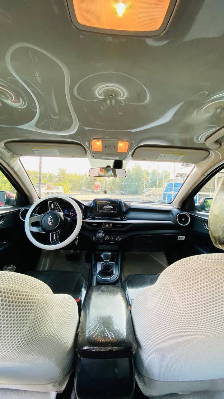 سلام وعليكم فورتي البيع سياره بيهه بس بارد بل بنيد مابيهه اي قطعه تبديل ماشيه 63 الف كير ايتي مو سيفتي محور خير من الله سياره بسمي تحويل ثاني يوم رقم *********** مكاني بغداد سعر 140 وبيهه مجال موديل 2020
