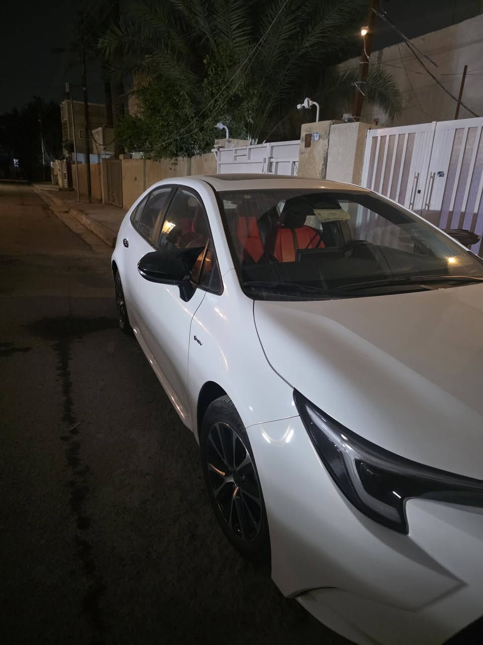 كورلا موديل ٢٥ بسمي ماشيه ١٦ مكفوله كشن كهرباء فول سعرها٢١و٧٥٠  الشراي يتصل*********** وتساب بغداد الغزالية  
السياره بيها رصعتين صغار موضحه بصور
