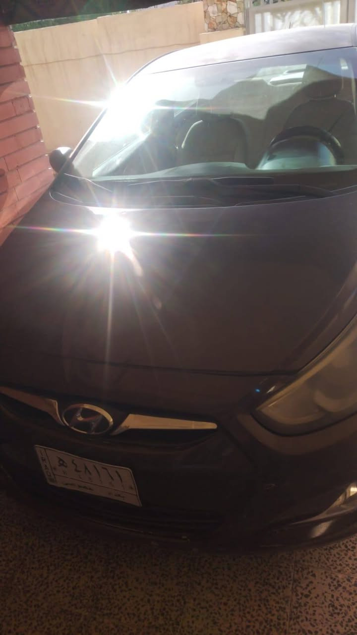 سلام عليكم اكسنت خليجي موديل 2016السياره حلوه كير ومكينه وتبريد بيه صفحه صبغ مال السايق ومبدل باب خلفي السعر 86 وبيه مجال ***********
