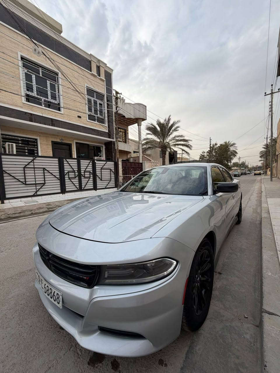 السلام عليكم
دوج جارجر 2019وارد كندي بدون حادث 

مواصفات sxt

بصمه ابواب بصمه تشغيل 

شاشه كامره خلفيه 

حساسات خلفيه 

كشن سائق كهرباء 

سياره عليه ادامه كامله من تخم تاير ويل بدون طسه صدر جديد مال جناي مال  طالب كليه 

سياره بدون صبغ فقط شبر بل قبق جنطه يم سبايدر وبيه بارد قليل موجود بل منشور صور تفاصيل 

سياره ماشيه 145الف كيلو 

السعر 220وبيه مجال حك جيتك 

تفاصيل اكثر ***********
