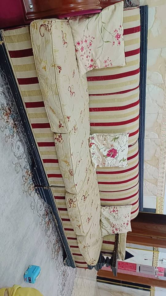 للبيع تخم ٨ مقاعد وزاوية
بسعر مناسب جداً.. مع مكينة خياطة

للاستفسار ‏‪***********‬‏
