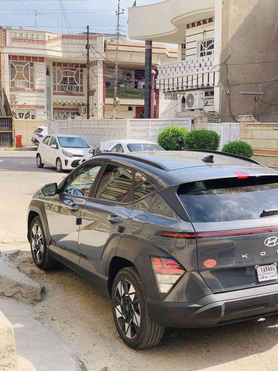 هونداي كونا 2025
فئه SEL  هذا حادثها كدامكم اخوان
صبغ جاملغ وربع البنيد والجاملغ راجع بارد
شاشة كبيرة متصله
داخل ابيض
تبريد قطعتين
شحن لاسلكي
فول تحكمات
حمالات قمارة
ويل كب دعايه
محرك 2000 دوش مكفول كير مكفول 
حدادة جديدة
سيارة ماشية 6 الف فقط بعدها زيرو
للبيع او المراوس
السعر 145$ بيها مجال
اي استفسار ***********
