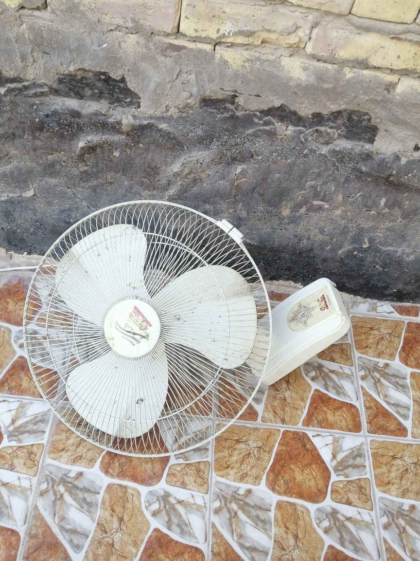 مراوح ثنين شحن و وحده تعليك عل الكهرباء
ميكرويف


**إذا كنت صاحب هذا الإعلان وتريد حذفه لأي سبب، رجاءا أرسل رسالة إلى الدعم الفني**