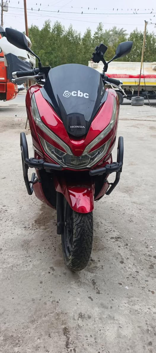 السلام عليكم بس سي اكس جيل الثالث دراجه نضافه فول مكنه مكفوله جيب فيتر وفحص المكان بغداد البياع 
مليوني وبيهه مجال خابر ودلل ***********
