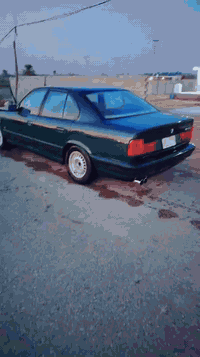 مرخصة مدير الكروب للبيع بيئم540iV8 نضيفه وحلوه يحتاج له شويه ترتيب كير...