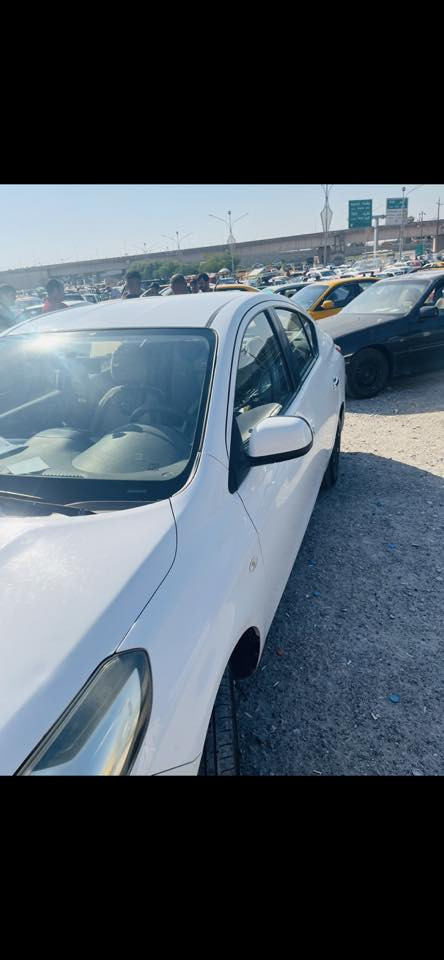 سياره نيسان صني موديل 15 ما بيها غير هلال شبر واشوية تكحيلات بسيطة وكير ومحرك شرط وسنوية لحد 2030 ودفتر بانزين وكامل مكمل 
العنوان كركوك والسعر اتصل عل رقم ***********
