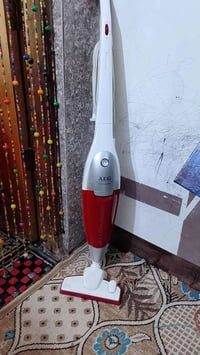 مكنسة كهربائية • للبيع