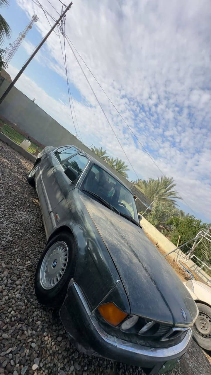 للبيع 730لون زيتوني رقم نينوه كامل ب بمرور دولي بس باقي هزه كير عادي مكينه فل 3/0 سياره كاعده ومرتبه بس تسوي بوليش وتمهد بيدك سعد  السعر 27  وتصال ***********
