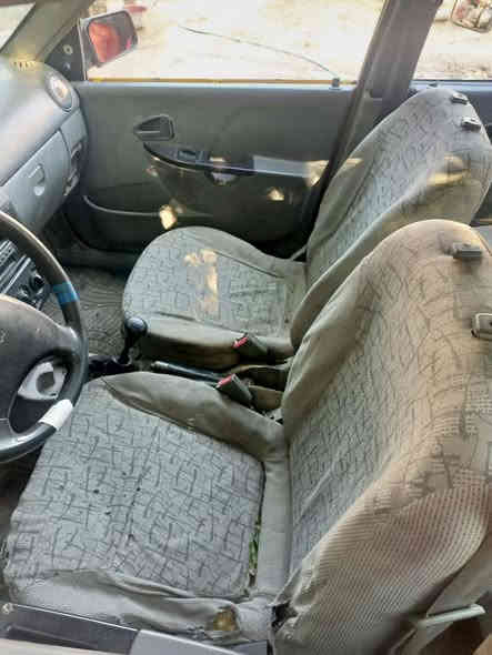 سلام عليكم سايبه للبيع مديل 12 نقص السياره باتري وجامه خلفيه راعيه ماندله ابيعله كوم حديد اتكفل فقط سرقه مكان السياره بغداد الحسينيه الراشديه السعر 12 ورقه ***********
