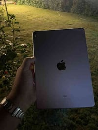 ايباد ١٠ بطاريه ٩٣ ذاكره ٦٤  كلش جديد الجهاز ب٣٥٠ الف فقط العنوان المع...