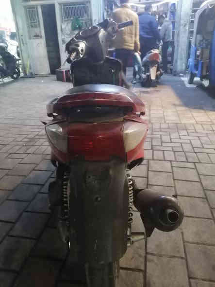 سلام عليكم سكنس نثيه خير من لله دراجه حلوه بيه نواقص قليله دراجه جان بيه بلاستك ولف وسويته دراجه هندر واحد مكاني مدينه صدر هاذ رقمي ***********
وتساب خاص مفتوح
