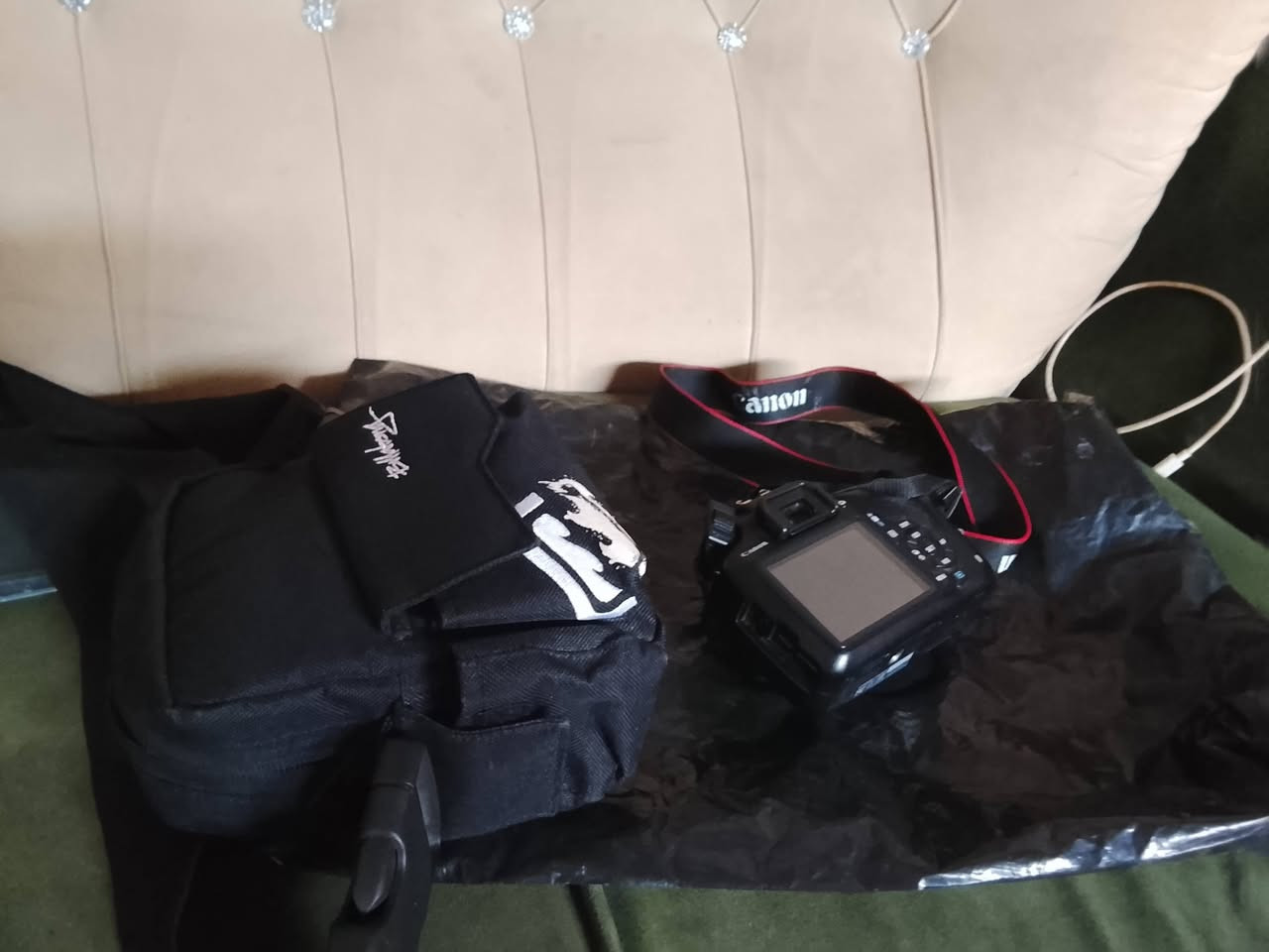 كامره البيع كانون 1200
جميع الملحقات جنطه 
رام 32
كيبل 
شحنه 
بطاريه1
نضافه 100٪
تواصل خاص


**إذا كنت صاحب هذا الإعلان وتريد حذفه لأي سبب، رجاءا أرسل رسالة إلى الدعم الفني**