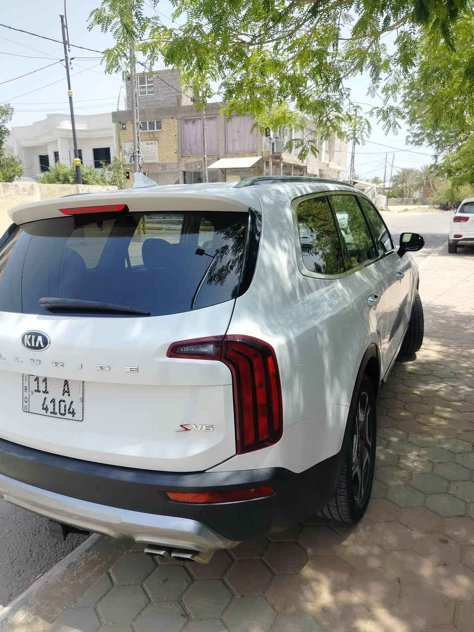 كيا تيلورايد 2021
السعر 220$ 
مكينة 6 سلندر 3800 ✈️
مواصفات السيارة S معروفة
بصمة تشغيل+ بصمة ابواب
شاشة + كامرة دوارة 
كشنات جلد + كهرباء 
كشنات خلفي منفصلة VIP
رادارات
4 انضمة قيادة 
هند بريك بصمة 
لايتات LED
رقم بغداد مميز
مكان السيارة كربلاء 
ماشية 84 الف ميل صور حادثها قطعتين جاملغ + بنيد + رش الجاملع الجهة الثانية
***********

