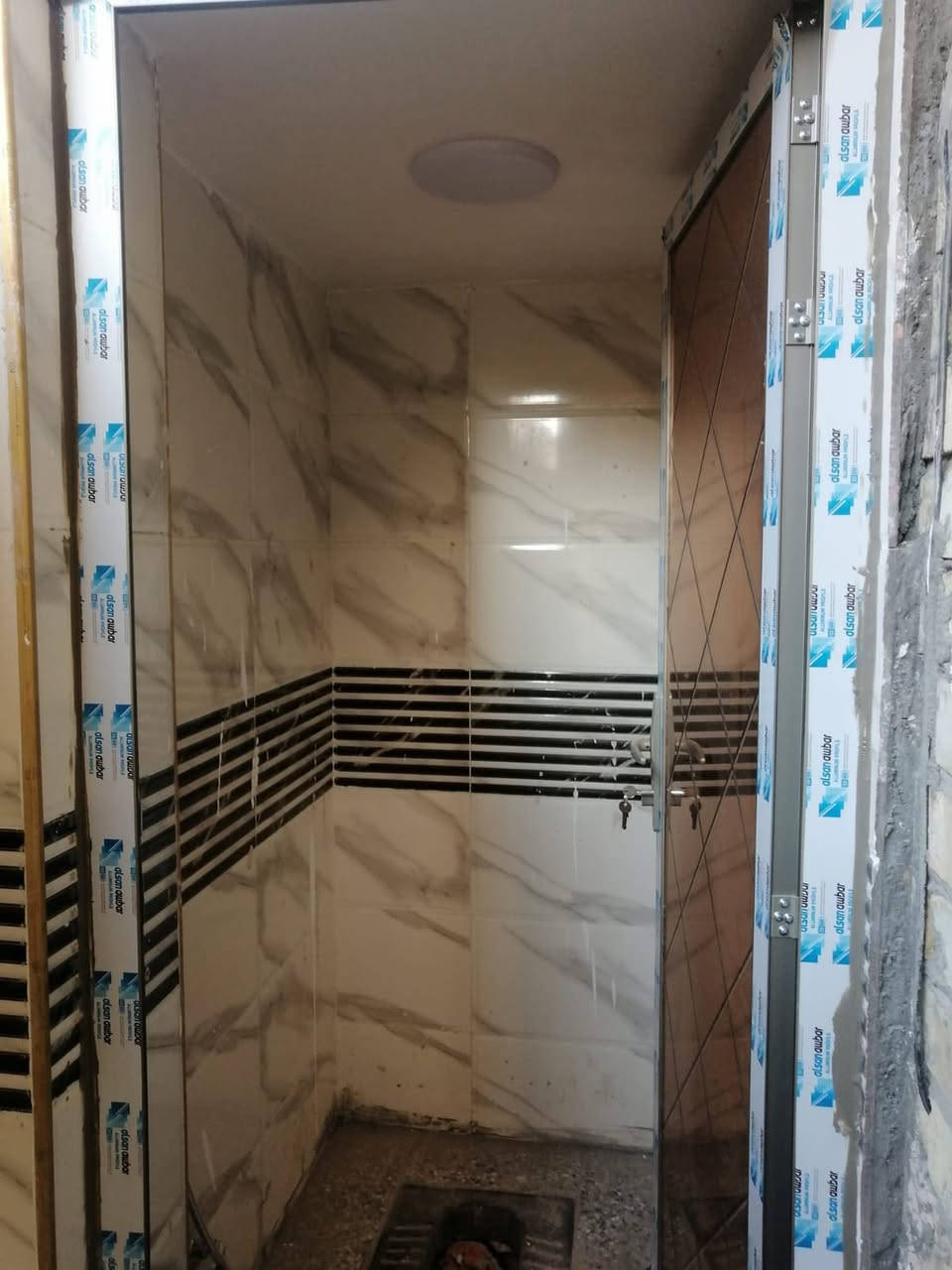 🏠دار للبيع🏠
دار  مساحة 100 متر حي القادسية الثانية 
دار  مساحة ١٠٠ بناء جديد  وجه  ١٠ نزال ١٠   الداخل فول  عدا الواجهة بيه غرفة منام ومحلقات كاملة  يرهم بيع يرهم مراوس  
للاستفسار المراسلة على الخاص  او مراجعة المكتب العنوان الطارمية الشارع الرئيسي تقاطع شارع التدبير عمارة ابو صخر مكتب الرياض للعقار او  المراسلة على الوتساب  على 
*********** واتساب فقط
*********** واتساب فقط
