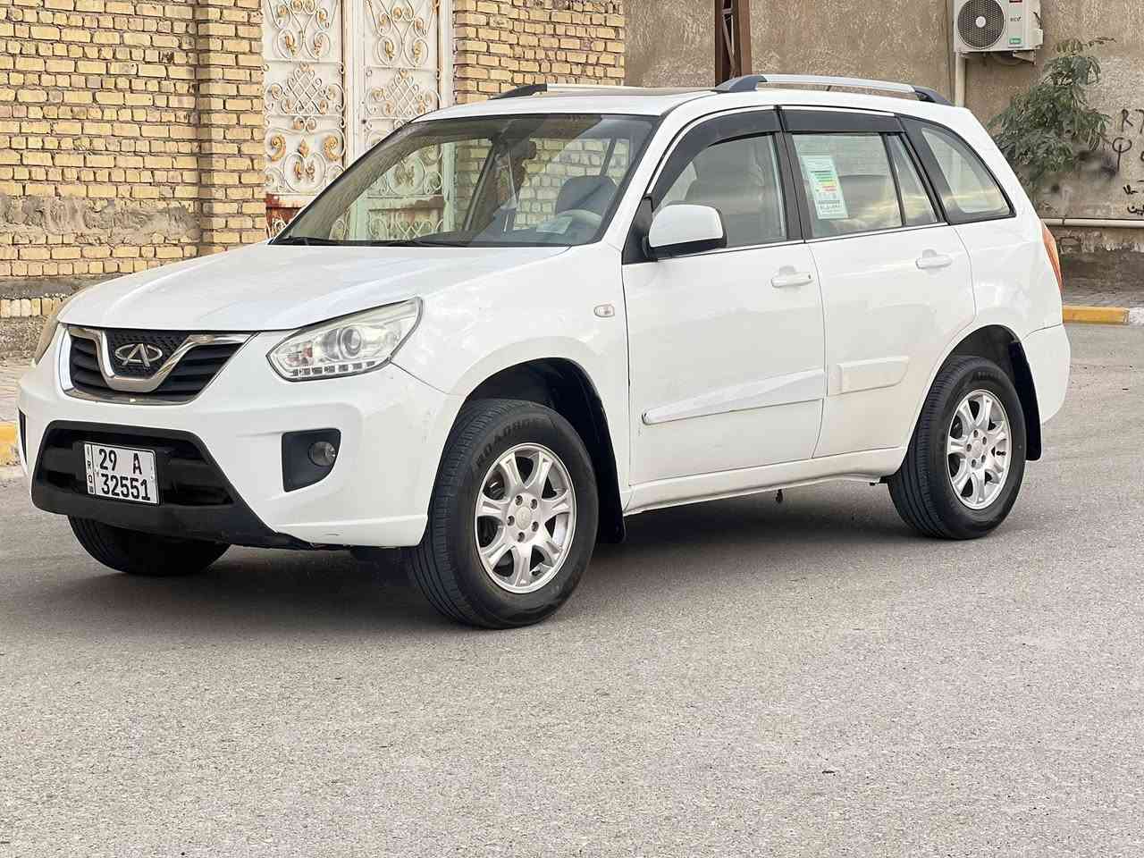 تيكو 2015 رقم واسط بسمي
فتحة جلد كشافات داخل عسلي كير مكينة حدادية تبريد 
مكفولات وتخم تاير جديد كير ميكانيكي مكينة 2000 
جاهزة وبديهة حلو بيهة فقط جاملغ صبغ ومكان دواير
سونار موجود بالصور 

السعر 68 وبيهة مجال مكاني واسط 
***********
***********
