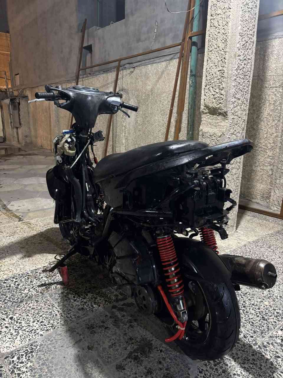 السلام عليكم سكنس فحل الدراجه گاطعه نار (كوم حديد) شتريد منها تفصيخ ابيع مكاني بغداد الدوره ***********
