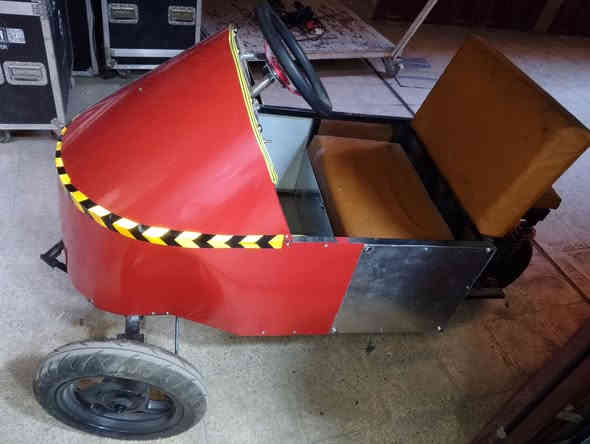 سياره شحن تصنيع يدوي ثلاث عجلات المحرك 2000..واط البطاريه 20امبي. ليثيوم اصليه ...... المكان بغداد للتواصل وت ساب ***********
