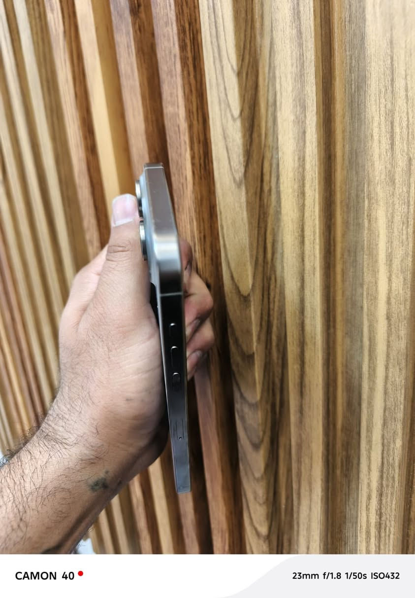 سلام عليكم رمضان كريم عليكم 
للبيع فقط ايفون 15برو ماكس 
نضافت الجهاز ٧٥ بل ٪؜ شرط ممفتوح 
بس السماعه الخارجي صوته ناصي 
ذاكره ٢٥٦ بطاريه ٨١ 
التلفون شرق اوسط بس ضايع باكيته 
تجي تستلمه من باب البيت 
السعر مليون والشراي يشلع عيوني 
مكاني بغداد الدوره (***********)
