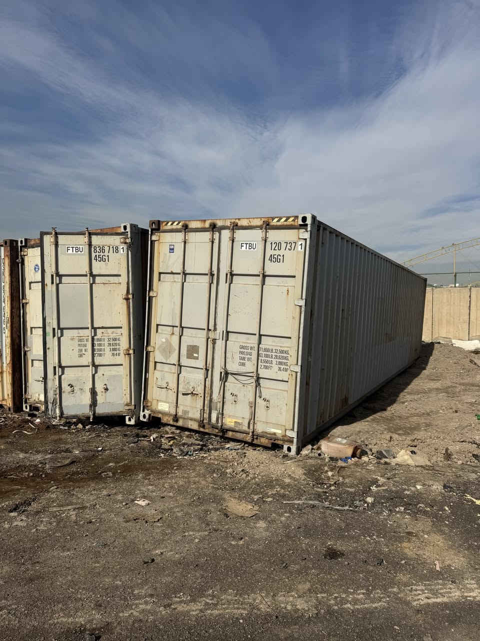 حاويات بيع طول 12 متر 290. الوان شعب
حاويات حديثه السعر 22 ورقه ***********📞
