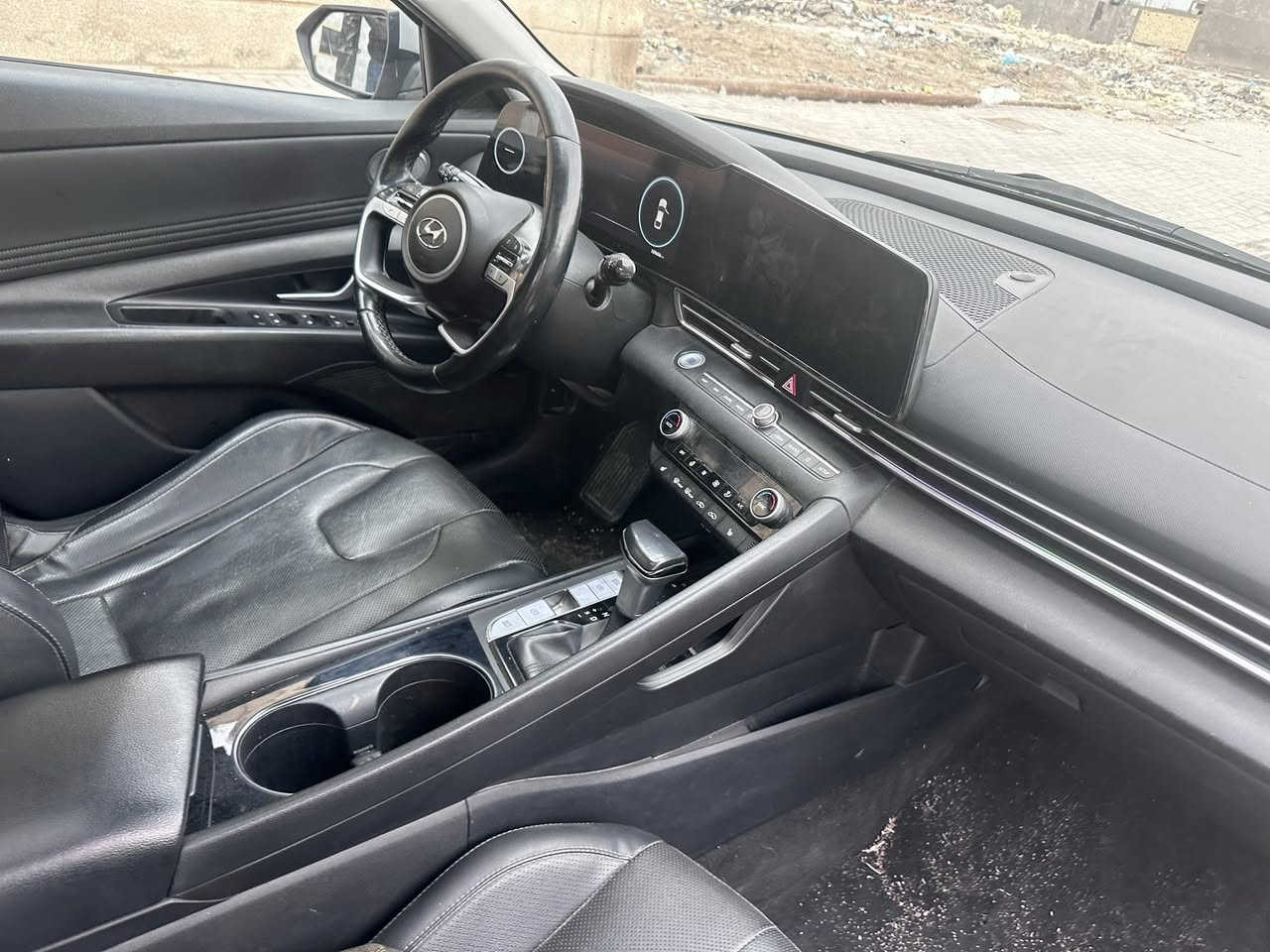 مديل 21 كفله بيها طخه قليله بكلات خلفي مكينه  2000 فول موصفات  سعر 150 بيها مجال مراوس وبامه  ***********
