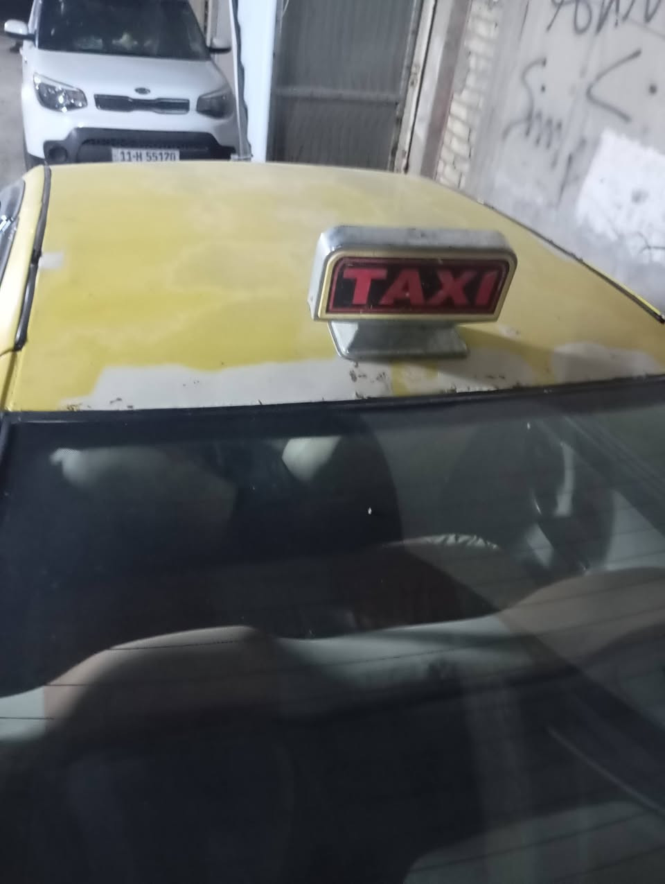 سلام عليكم سياره لبيع ما بيهه ضرب محرك فرنسي بيهه تخم تاير طستهه خير من الله كهربائية تهه كلهه شغاله سعر 25وا بيهه مجال العنوان بغداد جديده 
رقم ***********غير متواجد على وتساب موديل 2009ليموني 🍋
