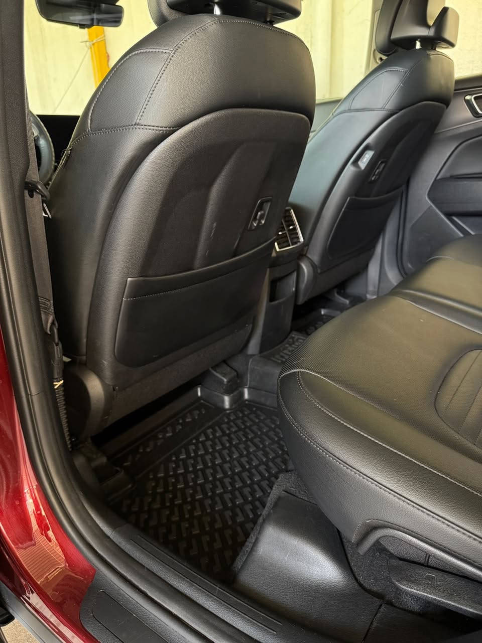 كيا سبورتج  موديل 23
السيارة مواصفات البرستيج معروفة 
حادث السيارة موجود بل صور 
ماشية 44 تقريبأ 
حادثهة كلش بصيط 
مكان السيارة زيونة 

رقم صاحب سياره ***********
