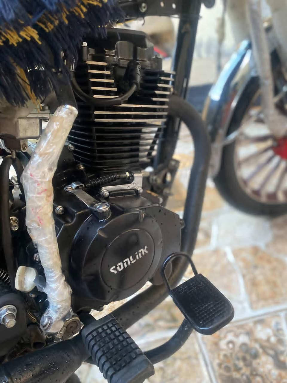 دراجه سيفان للبيع كفاله عامه شرط شلعه ومعدل طيران  محرك زبد  دراجه زيرو التاير بعدهعلئ وضع الوكاله مابيها نقص اكفلكياها من التاير للتاير دراجه زيرو ماشيه 1989 زيرو بعدها زراجه احله من الصور بالصور وصخه  دهن كله امزويل مكاني الخالص رقمي ***********
