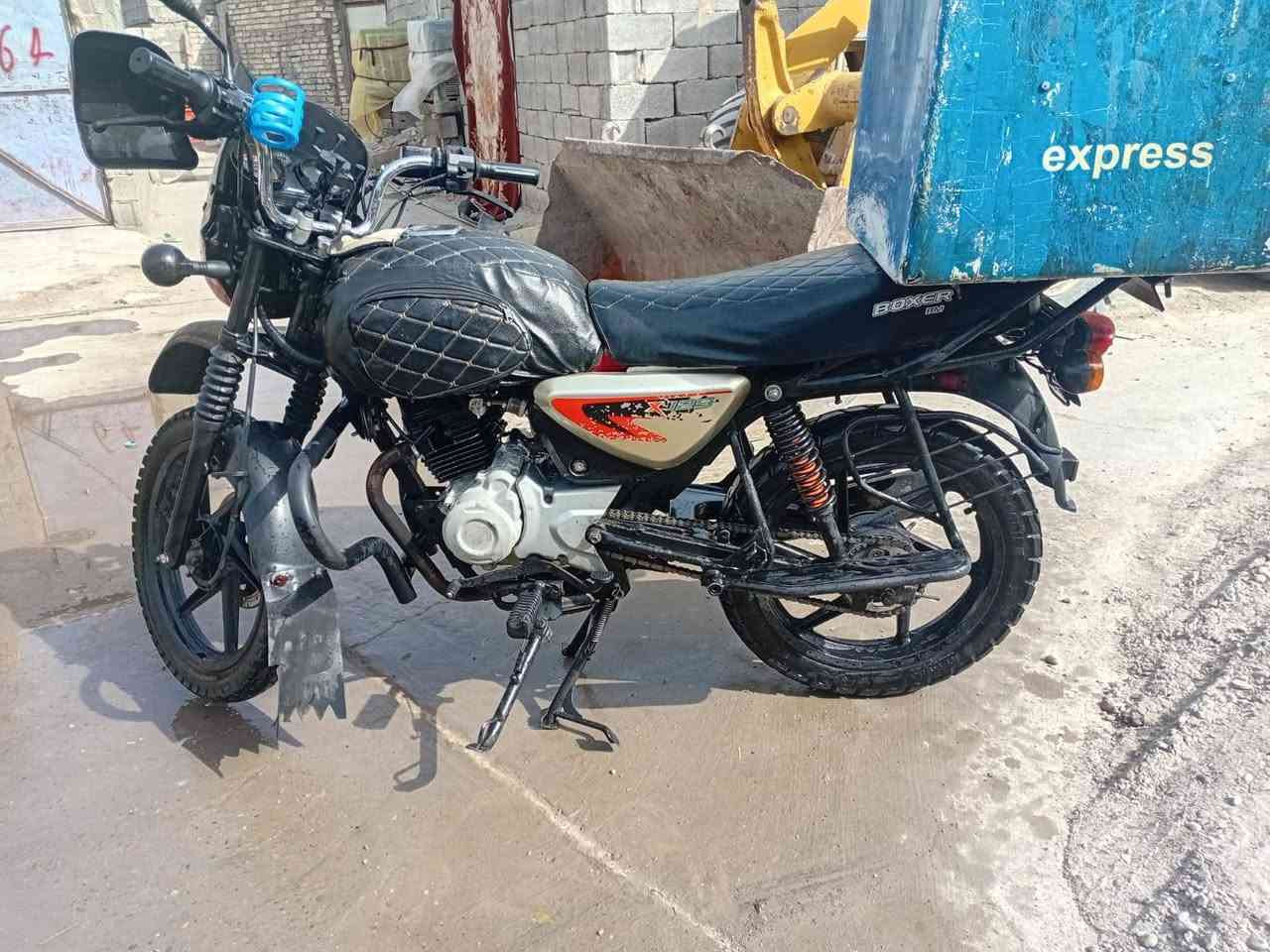 سلام عليكم شباب دراجه بوكسر للبيع نواقص بيه بسيطه جدا والسعر خاص مكاني بغداد العطيفيه ،***********
