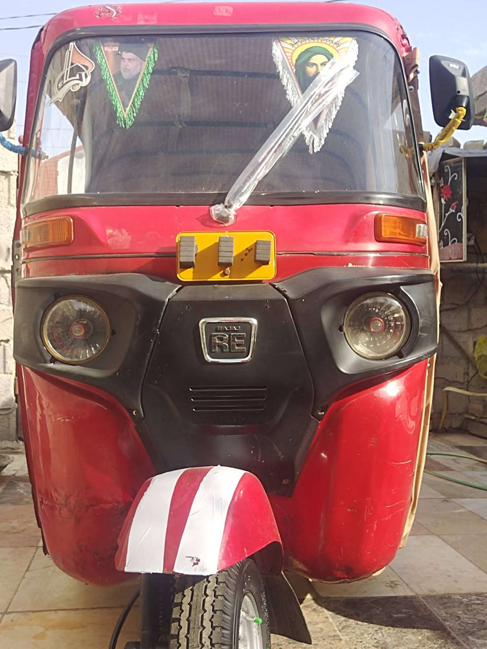 سلام عليكم تكتك للبيع مويدل ١٨ شهر ١٠ أوراق اتصل وتدلل ***********
