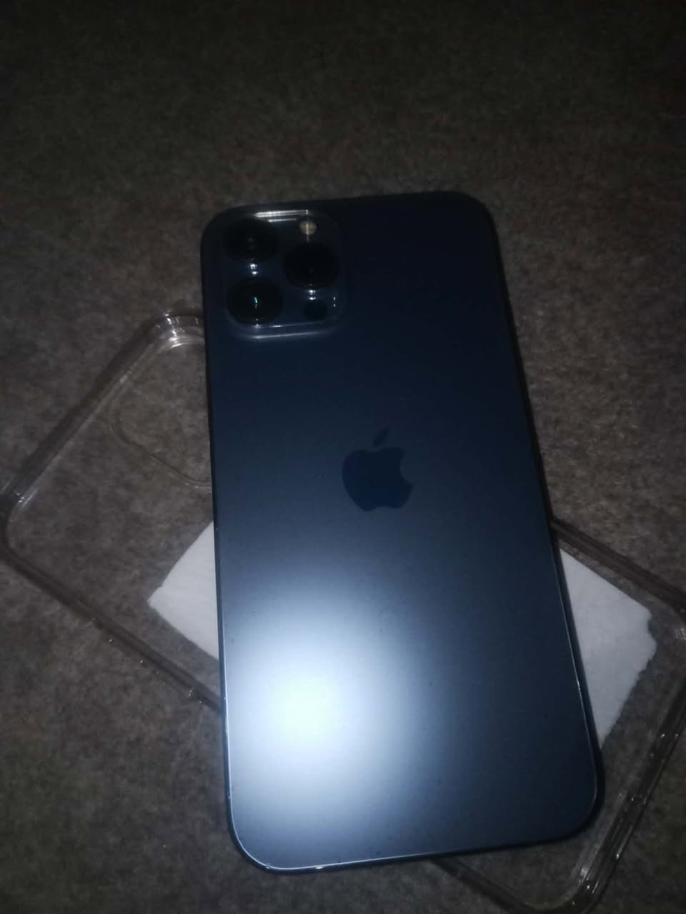 مرحبه جهاز ايفون ١٢برو ماكس للبيع  سعر٥٠٠ويبي مجال        او مراوس ابهونر٤٠٠ *********** مكاني نجف
