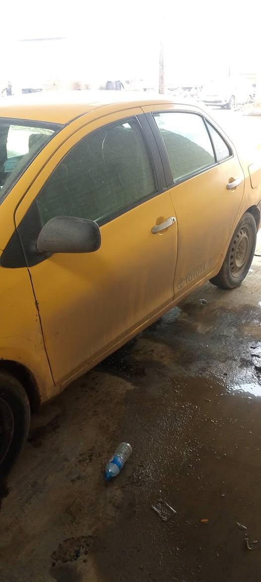 يارس تويتةاوتو موديل 2009بسمي تبريد مو شغال بچم بدون دواخل بطاقة  بانزين بيها محرك گير شرط هيئه غرامات مصفره السعر 78 ورقه وبيها مجال الرقم ***********
