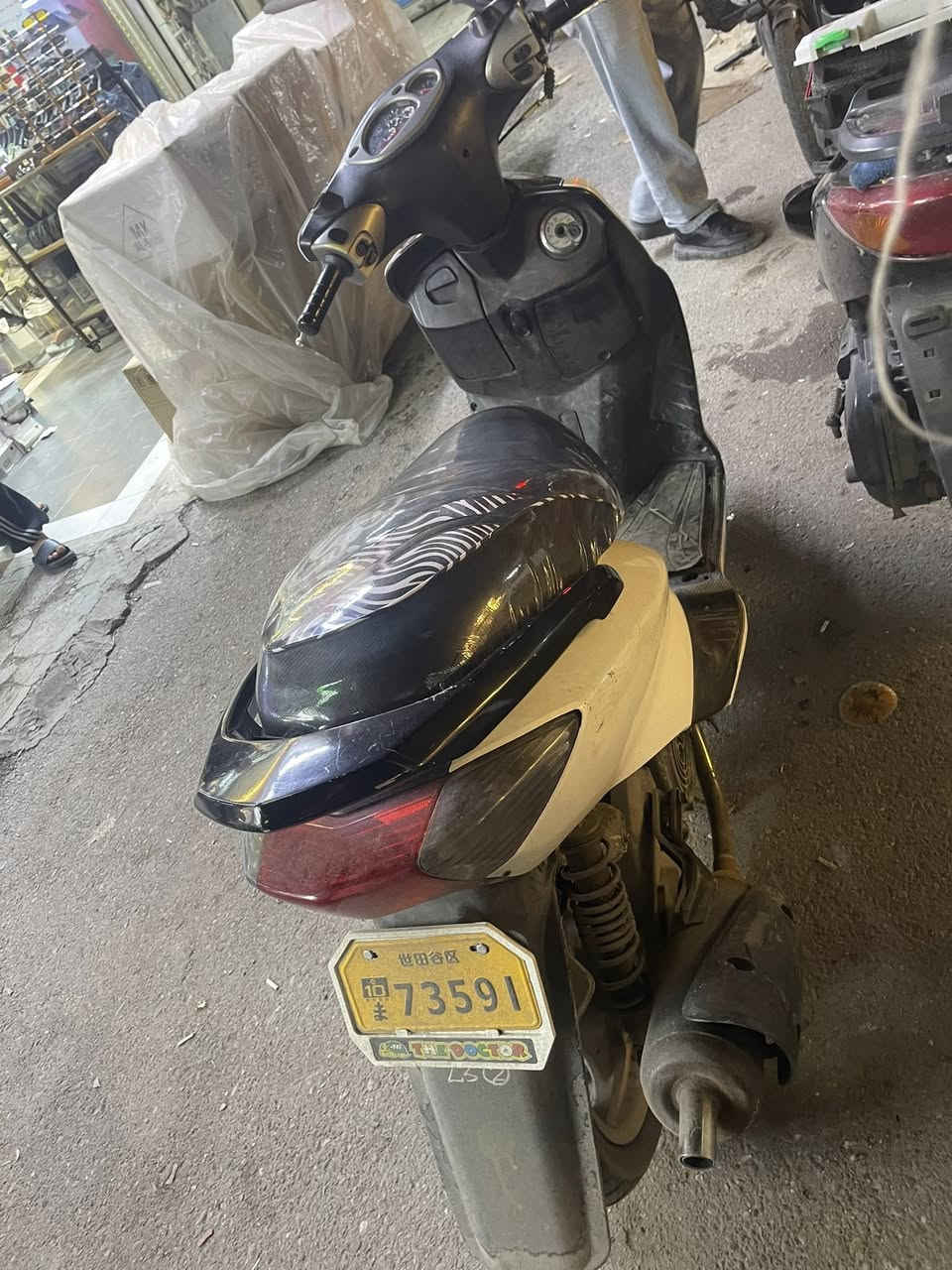 سلام عليكم للبيع سكنس 140مزوده نكره سلف العنوان الاعظميه شراي يتصل ***********
