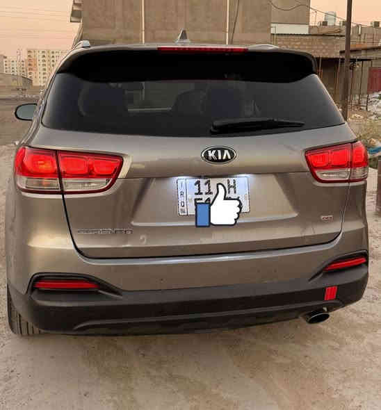 سورنتو وارد امريكا محرك ٢٤٠٠ جي دي اي ٤ سلندر ٧ راكب  حادث خفيف موديل ١٧ رقم بغداد باسمي رقم دولي سنويه لغاية ٢٩ هزه جديدة بيها ٤ قطع صبغ سونار موجود سبب الصبغ خدوش السعر ١٦٣ بيها مجال للتواصل .*********** مكان السياره بغداد
