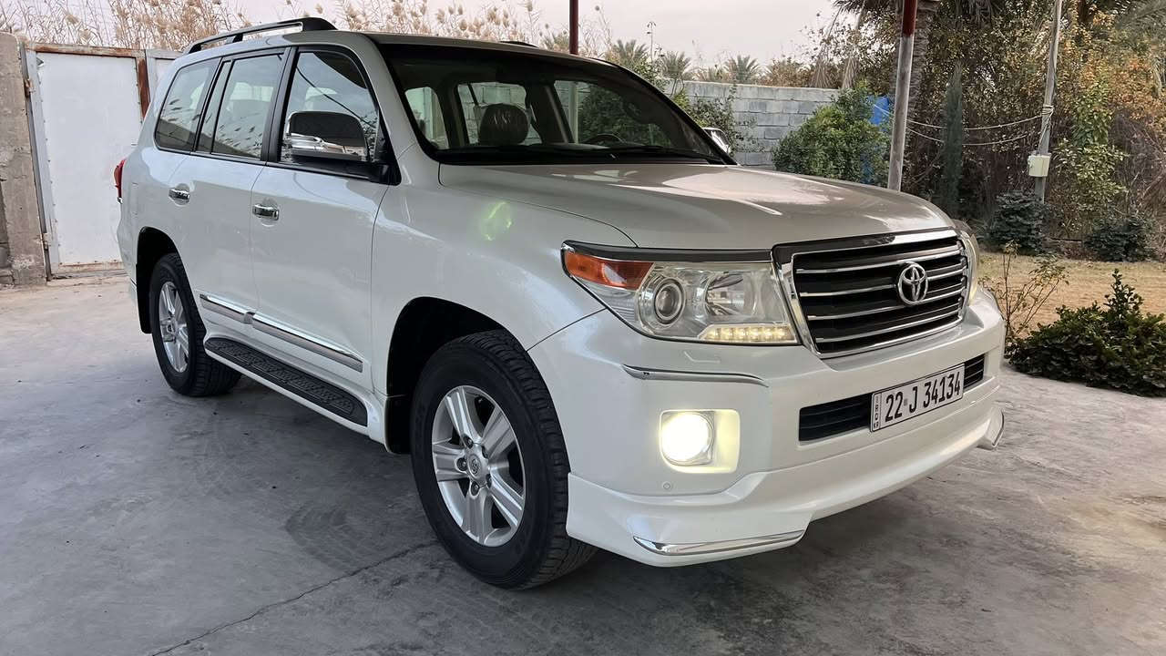 السلام عليكم : لاندكروز 2013 ساز فول مواصفات معروفه مواصفات الساز ميحتاج اذكرهن ماشيه 140 الف مكفوله كفاله عامه كير محرك صدر كفاله سيارة جاهزه وبدون اي نقص رقم اربيل سنويه وهزة جديده السعر 370 مكان السياره بغداد اليوسفية 
***********
7800593741
