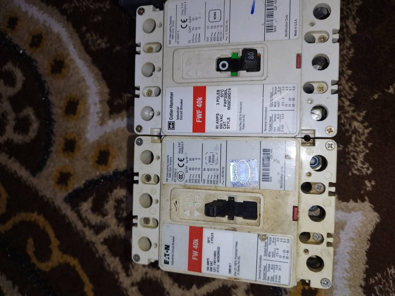 بالة اصلية العدد 5 السعر النهائي  ب200 الف سعر ببلاش مكاني البصرة  ***********
