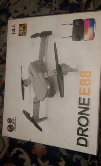 درون E88 جديده بس بيها شغله انو ثكيله مجاي تطير ماعرف ليش بس تشتغل سعر...