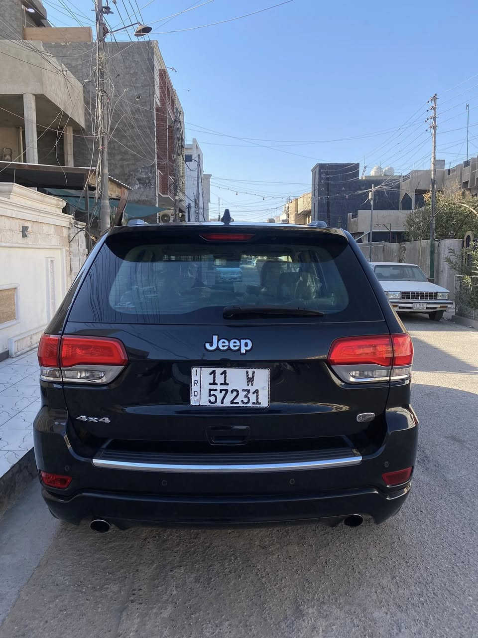 السلام عليكم 
١٧٨ وبيها مجال بسيط 

للبيع جيب كراند شيروكي اوفر لاند 
موديل 2016وارد خليجي  , 8 سلندر 5.7
رقم بغداد جديد ب اسمي سياره تحويل مباشر 
فووول مواصفات 1/1
* بصمة ، دخول ذكي ، تشغيل عن بعد .
* شاشة كبيرة تدعم كاربلاي .
* كشنات جلد ، كهرباء ، خزن ، تدفئة امامي و خلفي .
* بانوراما على طول السقف
* صندوق كهرباء .
* حساس خلفي ، كاميرا خلفية ، توقف ذاتي .
* شفتات ستيرن ، كروس سرعة .
* دفع رباعي ، 5 وضعيات قيادة .
* جكات هايدروليك (جوبلس) .
* منظومة زينون كاملة .
* اشاير بالمري ، مري قلاب ، تعتيم ، نقطة عمياء ، هيتر .
* اوتو ستارت ستوب .
* تبريد قطعتين .
* هوكات سحب امامي خلفي .
* وباقي المواصفات المعروفه
ماشية (١٧٠ الف) كيلو متر 

بغداد ، 
***********
