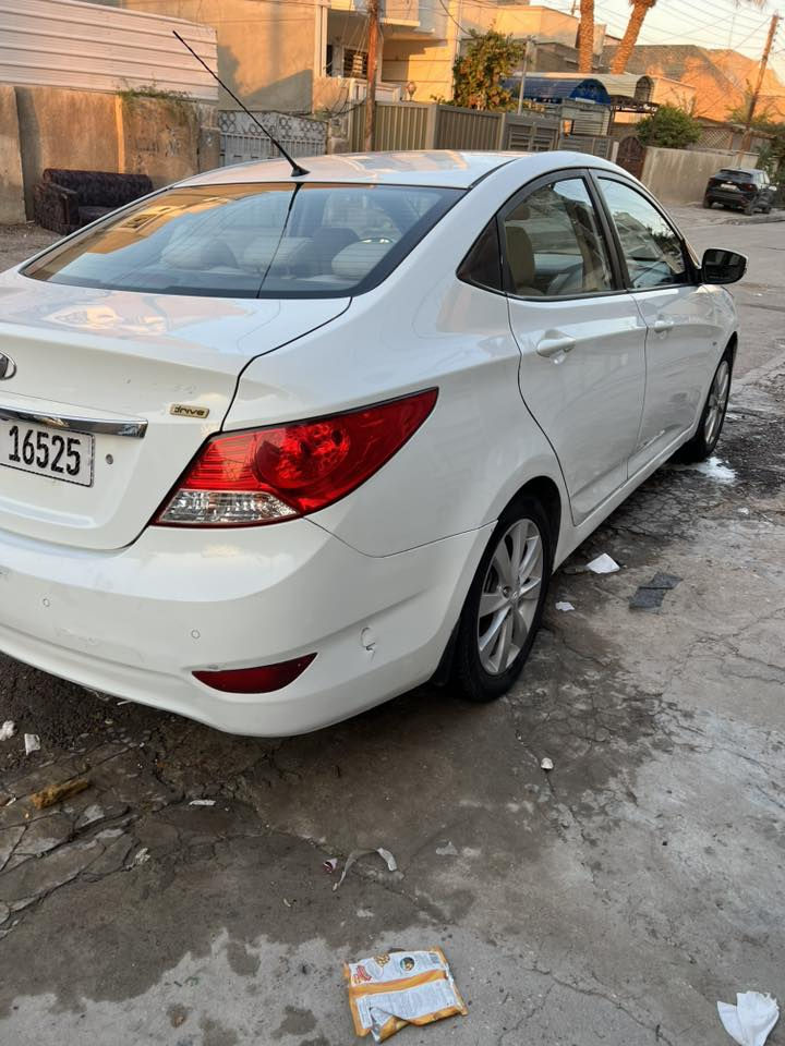 سلام عليكم اكسنت خليجي 2011 رقم بغداد بسمي 
مكان سياره بغداد كرخ ماا متواجد عله فيس تفاصير يخبرني  

  سعر 94 
***********
