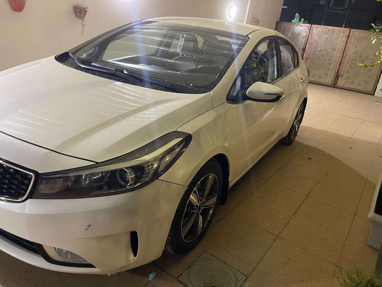 السلام عليكم…
من رخصت الادمن …

كيا فورتي 2018 وارد كوري بدون ضربه ولاصبغ ومكفوله فقط بارد بالباب الخفي الأيمن

1. محرك ١٦٠٠ Gdl .

2. تايرات جدد انتاج ٢٠٢٥ باتري جديد وصدر جديد. 

3. كشنات جلد تدفئه وتبريد الاماميات فقط.

4. ستيرن تدفئه وتحكمات جهتين .

5. أنظمة قياده (3)ايكو وسبورت وعادي .

6. نظام ترحيب الأبواب والصندوق .

7. مري شفط . 

8. الاناره الاماميه لد .

9. بصمه تشغيل والأبواب . 

10. رقم سليمانيه جديد. 

11. مكان السياره بغداد .

السعر 120$ بيها مجال بسيط حك الجيه .

الاتصال على الرقم (***********)
