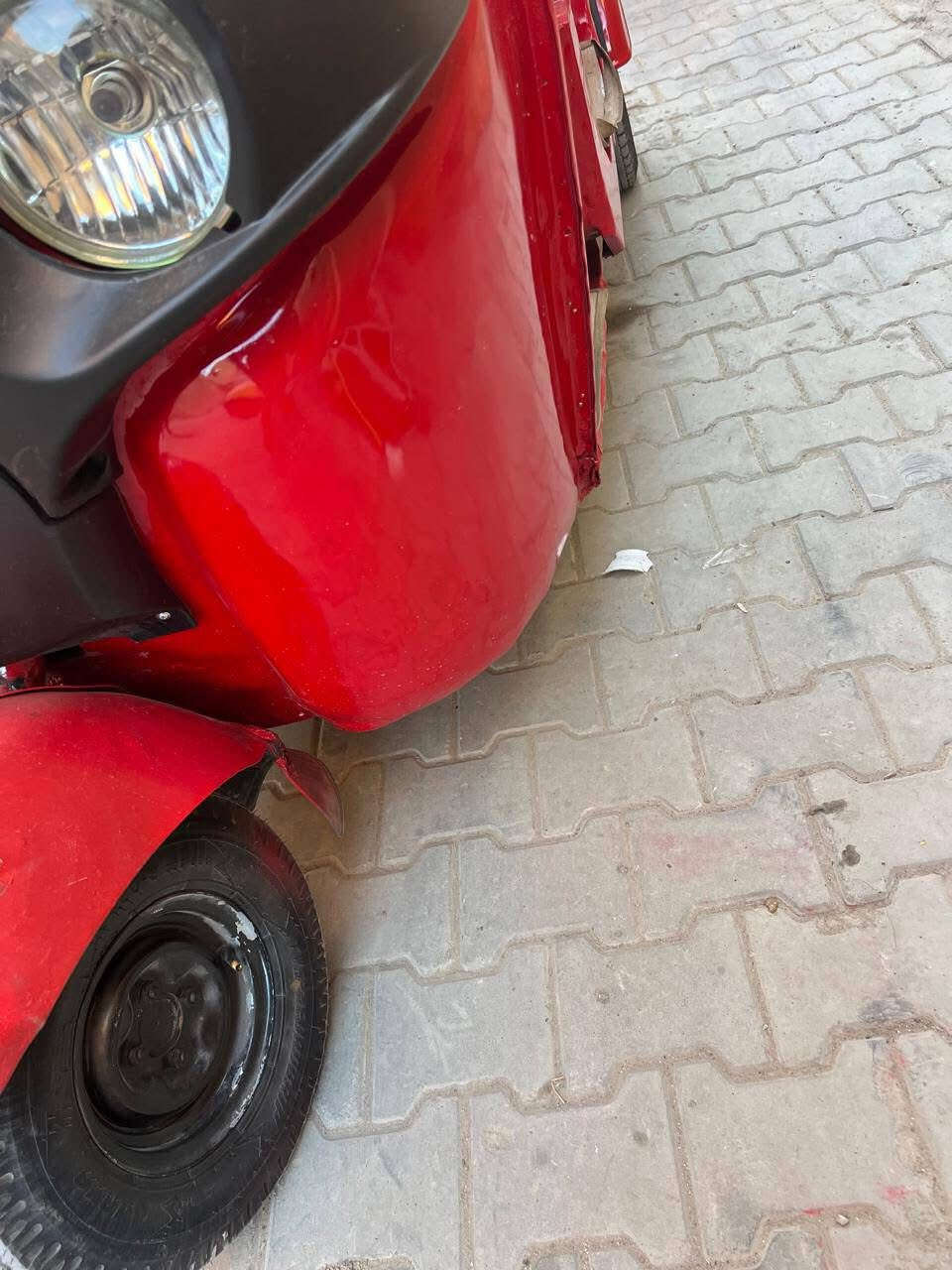 تكتك لبيع موديل ١٨مصبوغه عام محرك عشرين اوراق كفاله لترقيم بيها صالنصه تجاريه يعني تعبانه يرادلها وحده جديده فقط سعرها ٣ونص وبيها مجال قليل مكاني سبع قصور رقم ***********
