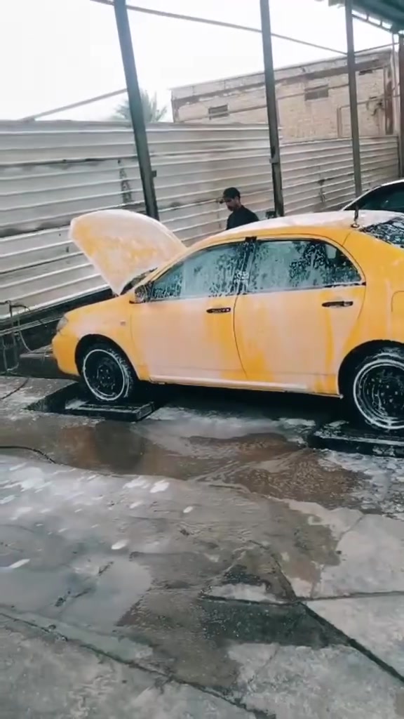 سلام عليكم بي وايدي مديل ٢٠ جاهزه من الي كير ومكينه وحداديه ومنضومت تبريد شرط ومنضومه غاز سياره جاهزه تخم تاير اب الخطه سياره كبل للشارع بيع او مراوس الخاص مغلق مكلف بل نشر رقم ***********
