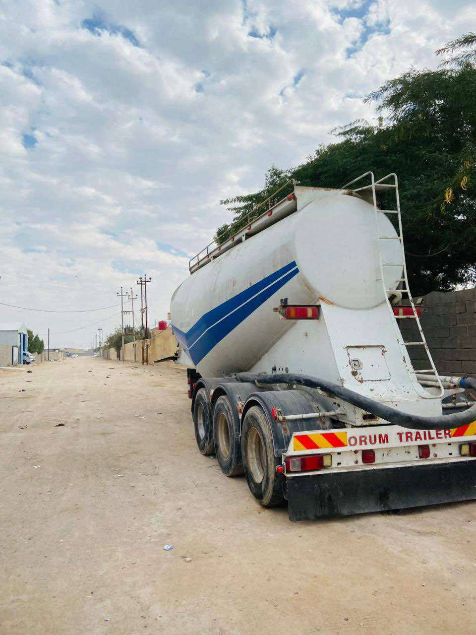 سلام عليكم 
للبيع بطل سايلو طارق جديد 2019 جاهز و مكفول ( 40 طن )
السعر : 145$ 
العنوان : البصرة - الزبير
للاستفسار : ***********
***********
‼️ ملاحظة الصفحة مخصصة للنشر و الاعلان فقط عن كافة الشاحنات و المعدات الثقيلة ‼️
