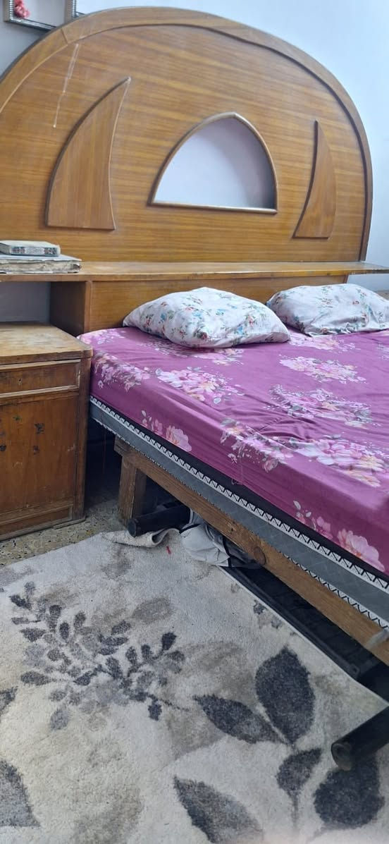 غرفه صاج  كامله نقص بس الزاويه يرادلها بس شويه ترتيب 400 وبيها مجال


**إذا كنت صاحب هذا الإعلان وتريد حذفه لأي سبب، رجاءا أرسل رسالة إلى الدعم الفني**