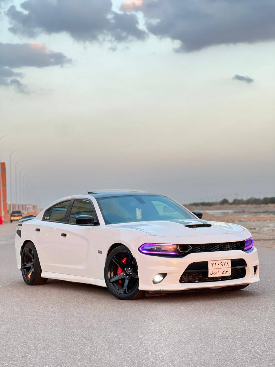 من رخصة الادمن جارجر موديل  17 SRT كفاله عامه حادثه فقط،دعاميه اماميه رقم اربيل بسم شركه فول مواصفات 1/1 عنوان البصرة ***********
