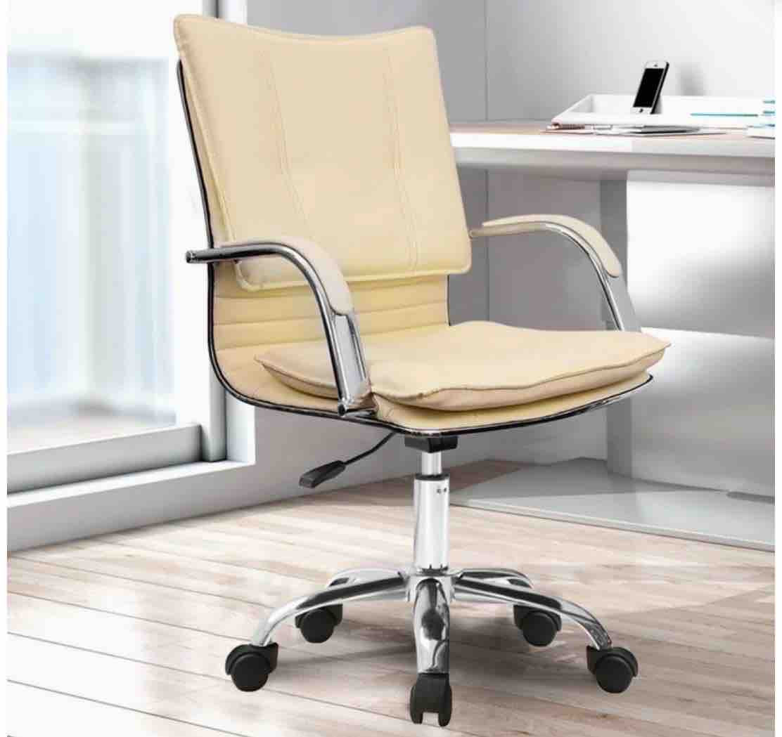 ✨ كرسي مكتب أنيق&hellip; راحة تدوم طوال اليوم ✨ إذا تقضي ساعات طويلة في العمل أو الدراسة، فهذا الكرسي صُمم خصيصًا لك 👌 🔹 تصميم عصري أنيق يناسب المكتب والمنزل 🔹 مسند ظهر مريح يدعم الجلوس الطويل 🔹 ارتفاع قابل للتعديل ليتناسب مع جميع الطاولات 🔹 خامات فاخرة ولمسة جلد أنيقة 🔹 قاعدة قوية بعجلات للحركة السلسة 📏 أبعاد مدروسة تمنحك الراحة والثبات ✔️ مثالي للمدراء، الموظفين، والطلاب 📩 راسلنا الآن لمعرفة التفاصيل والتوفر 🚚 توصيل متوفر راحتك في الجلوس = إنتاجية أعلى 💼🔥
للطلب مراسلة الصفحة 
السعر شامل التوصيل 85,000 
توصيل كافة انحاء العراق


**إذا كنت صاحب هذا الإعلان وتريد حذفه لأي سبب، رجاءا أرسل رسالة إلى الدعم الفني**