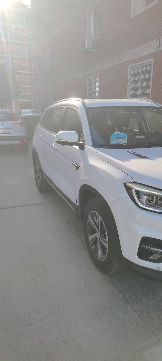 شانجان cs75
للبيع شانجان CS75 موديل2019
سقف بانوراما
ماشية  43  الف كم مشي قليل جدا مقارنة بمثيلاتها
محرك 1.8 لتر تيربو
ناقل حركة أوتوماتيك
كاميرا خلفية
اللون أبيض
بحالة ممتازة من ناحية المحرك والكير والصدر 
طخة خفيفة أسفل الباب تحتاج بارد ممعدلة  في الجهة اليمنى
مكان السياره بغداد 
13200 $
للتواصل
***********
