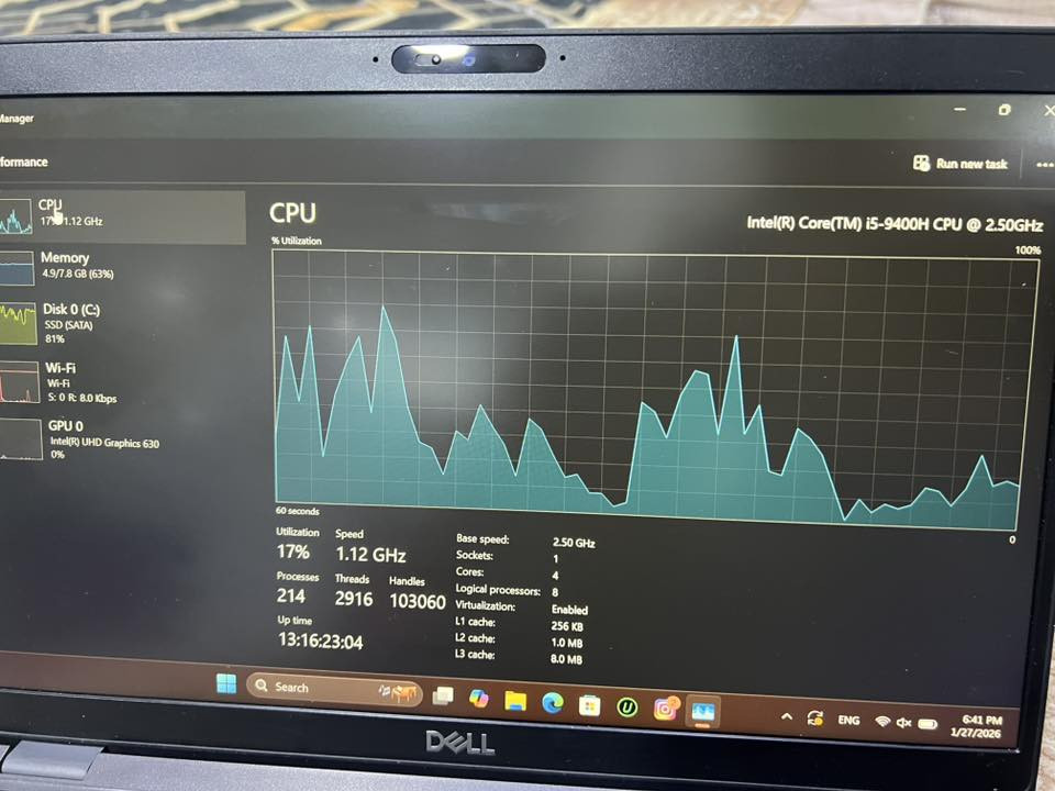 المواصفات:
• لابتوب DELL

 • المعالج: Intel Core i5 الجيل التاسع (فئة H – أداء عالي)

 • الرام: 8 جيجابايت قابل للتطوير 🔥

 • التخزين: 256 جيجابايت SSD قابل للتطوير 🔥

 • كرت الشاشة: Intel UHD Graphics (مدمج)

 • حجم الشاشة: 14 إنش

 • نوع الشاشة: غير لمس

 • لوحة المفاتيح: كاملة مع TrackPoint

 (*********** )قوي و ممتاز للطلاب الهندسه سعره 375
