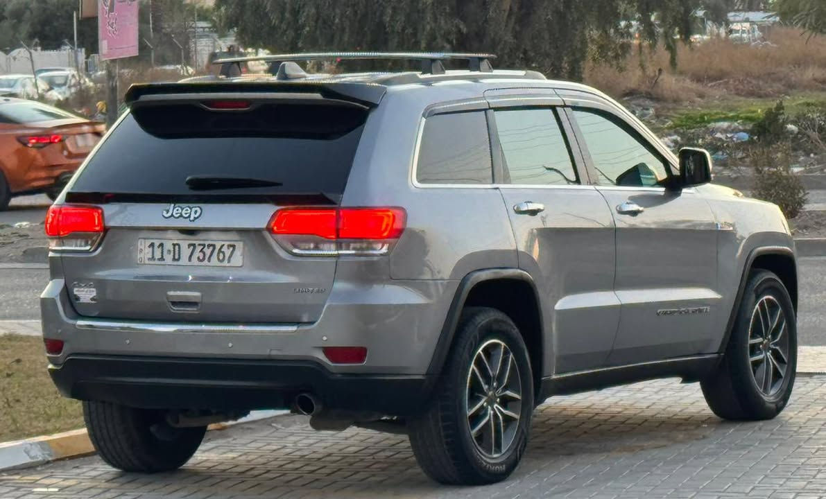 Jeep Limited 2019 جيب لمتد
ماشيه 47 الف ميل حقيقي
ضررها موضح بالصور و السونار ايضاً
محرك و كير مكفول و ما مفتوح شرط الفحص 
رقم بغداد الجديد / سنويه و هزه و ارقام جدد
المواصفات Limited :
- مكينة 3,600 / ٦ سلندر
- صندوق كهرباء
- كشنات جلد  
- كشنات تحكم كهرباء 
- كشنات تدفئه + تبريد
- كشنات خزن Memory
- ستيرن تحكم كهرباء + ستيرن تدفئه
- شاشة CarPlay اصليه 
- كاميرا خلفية دوارة
- بصمة تشغيل / بصمة ابواب
- حساسات خلفية 
- حساسات جانبيه نقطه عمياء 
- ويل حجم 18 اصلي  
- مودات اقتصادي ايكو و سبورت
- دفع رباعي
- اشارة بالمري 
جاهزه بدون نقص
صدرها لوك ترايها يخبل و تخم تاير جدد
متحتاج اي مصرف و شوفتها بالواقع احلى
السعر 208 ورقه بيها مجال بسيط
عنواني بغداد / الكرخ
***********
