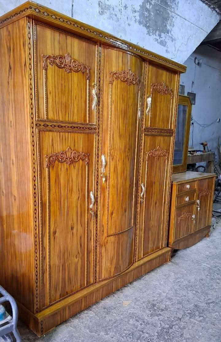 كنتور ثلاث ابواب للبيع جديد للاستفسار 
***********
***********
