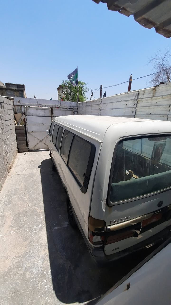 سلام عليكم بولانص للبيع سياره موصليه سياره حلوه مكينه كابريتر سياره خير من الله رقم واتساب ***********
